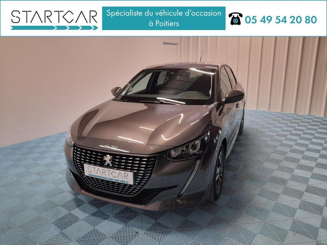 Peugeot 208 - Photo 1