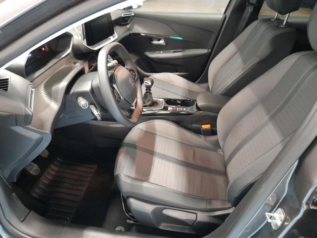 Peugeot 208 - Photo 11