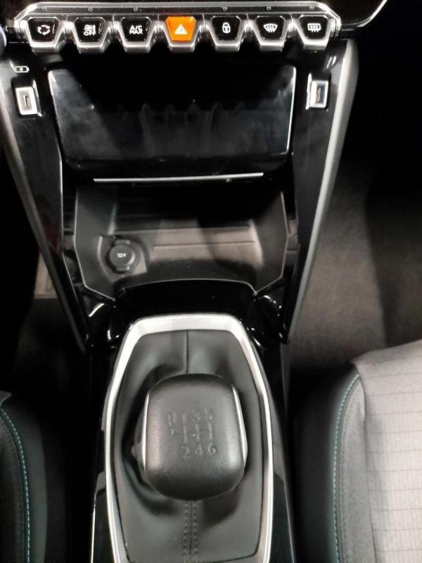 Peugeot 208 - Photo 18