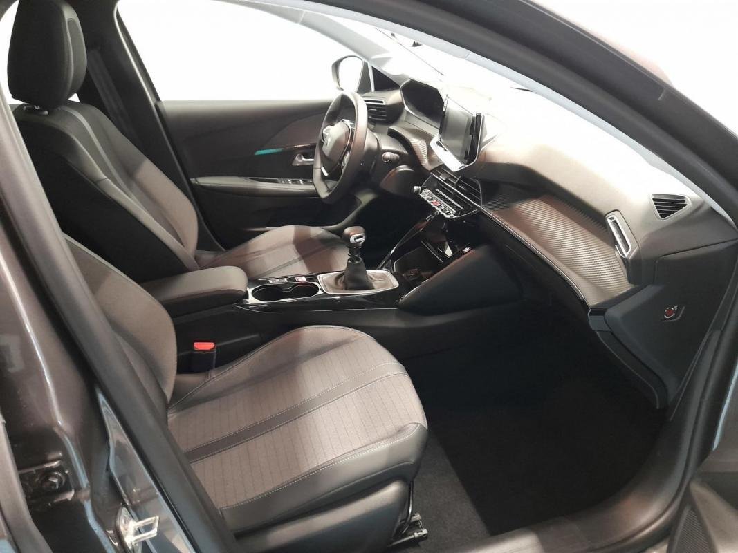 Peugeot 208 - Photo 8