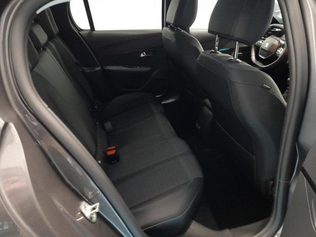 Peugeot 208 - Photo 9