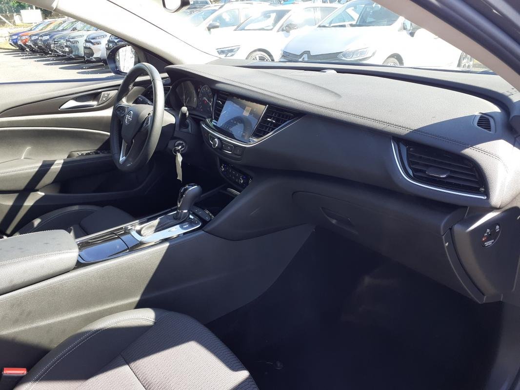 Opel Insignia - Photo 18
