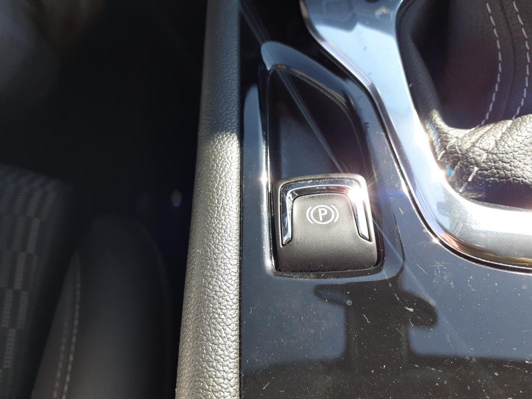 Opel Insignia - Photo 9
