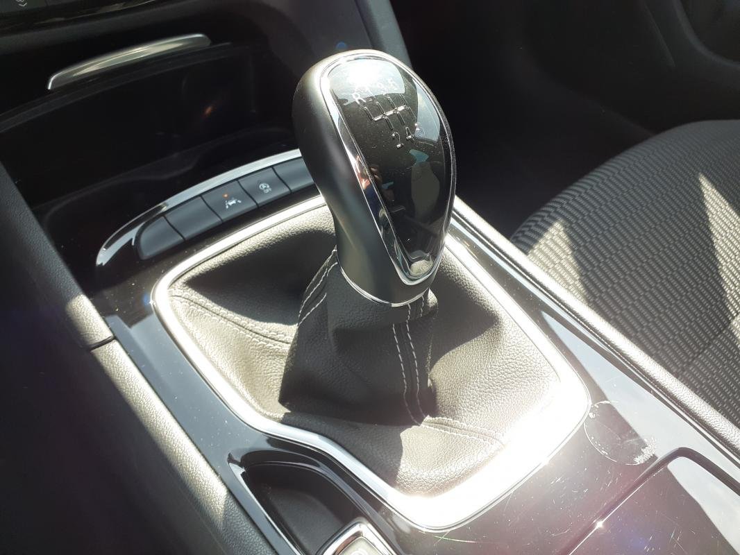 Opel Insignia - Photo 11