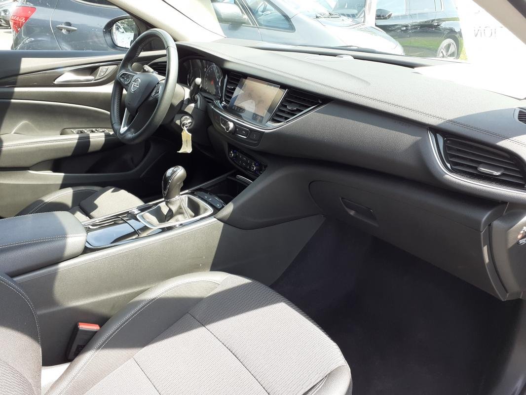 Opel Insignia - Photo 18