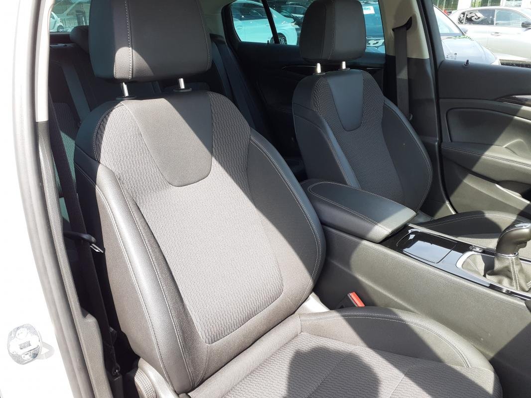 Opel Insignia - Photo 26