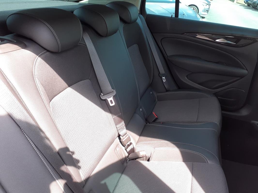 Opel Insignia - Photo 27