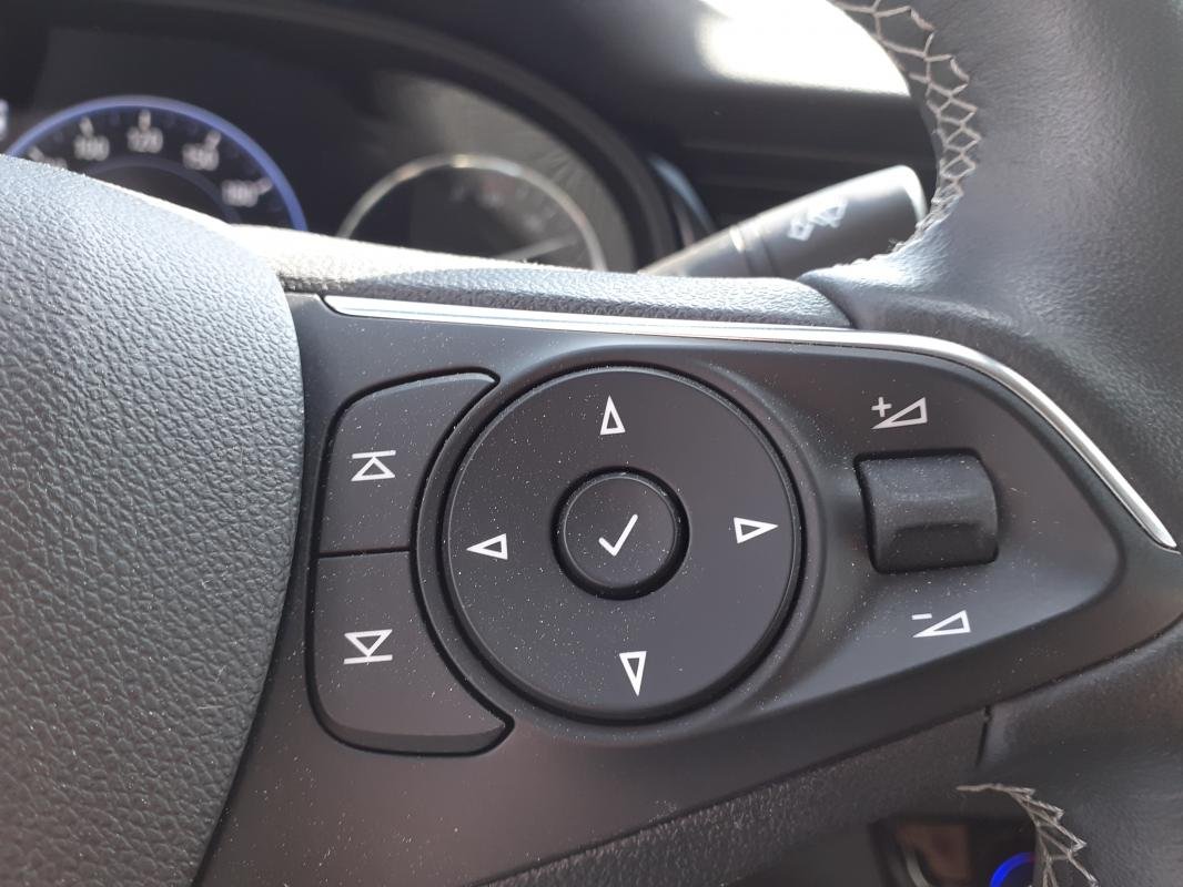 Opel Insignia - Photo 8