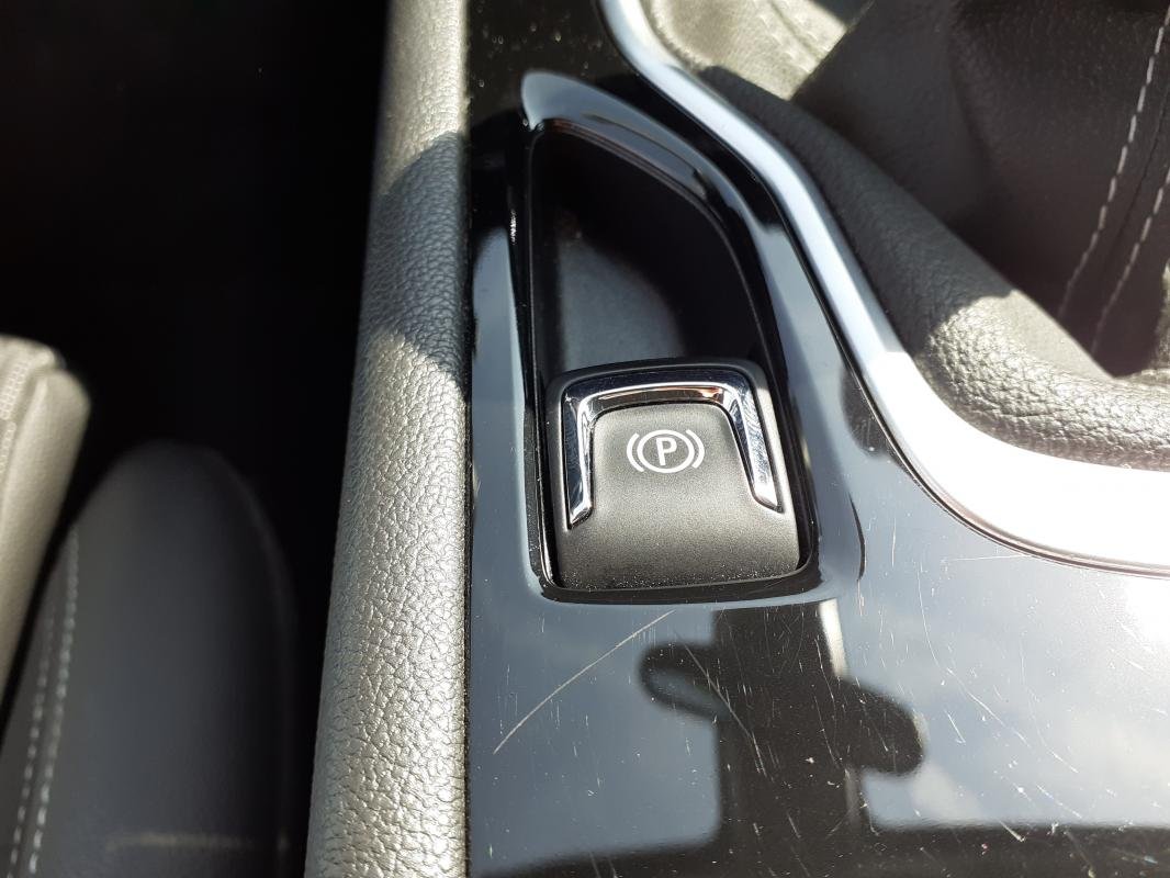 Opel Insignia - Photo 10