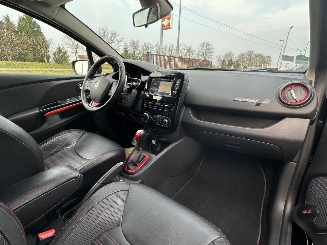 Renault Clio - Photo 15