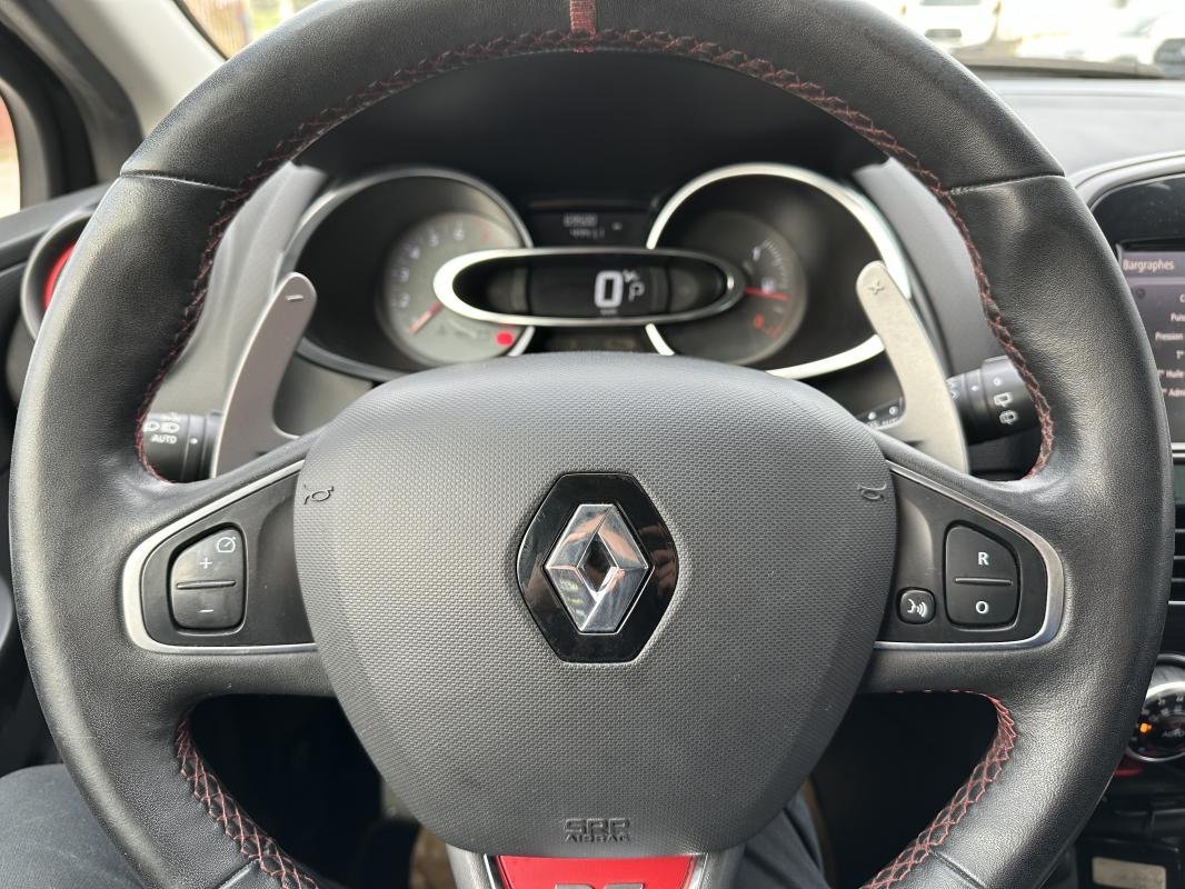 Renault Clio - Photo 22