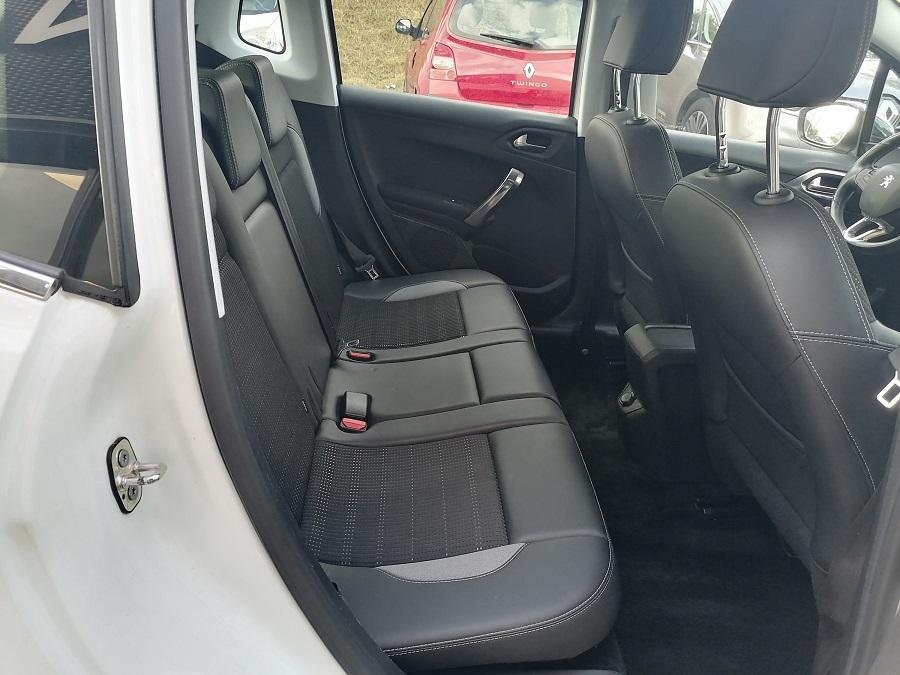 Peugeot 2008 - Photo 6