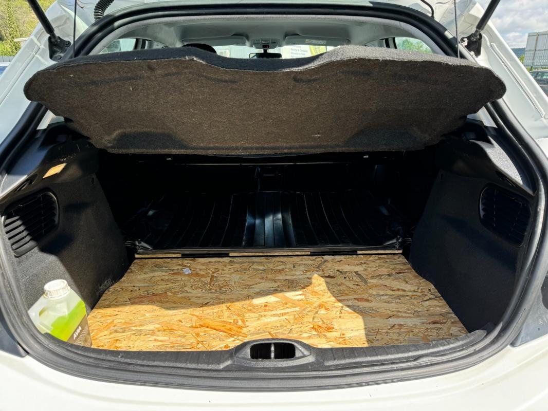 Peugeot 208 - Photo 4