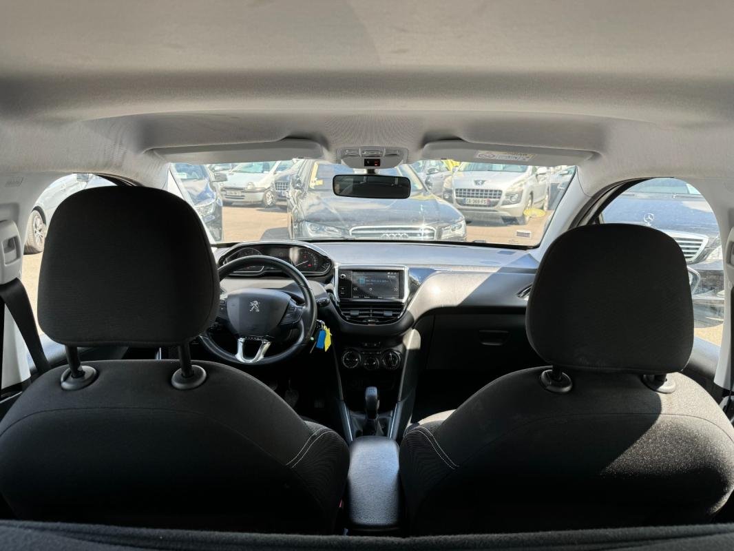 Peugeot 208 - Photo 5
