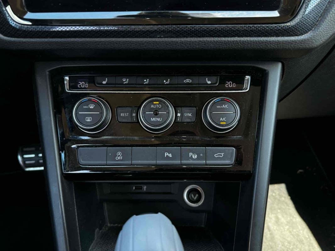 Volkswagen Touran - Photo 17