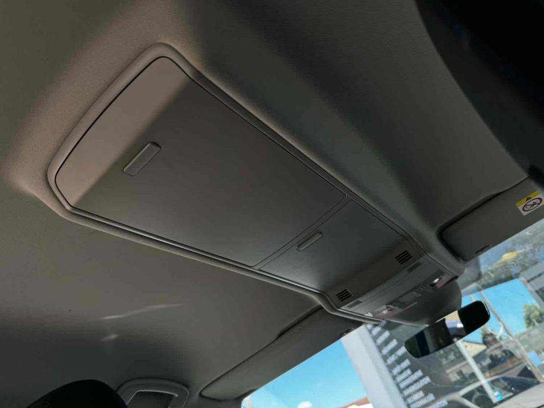Volkswagen Touran - Photo 19