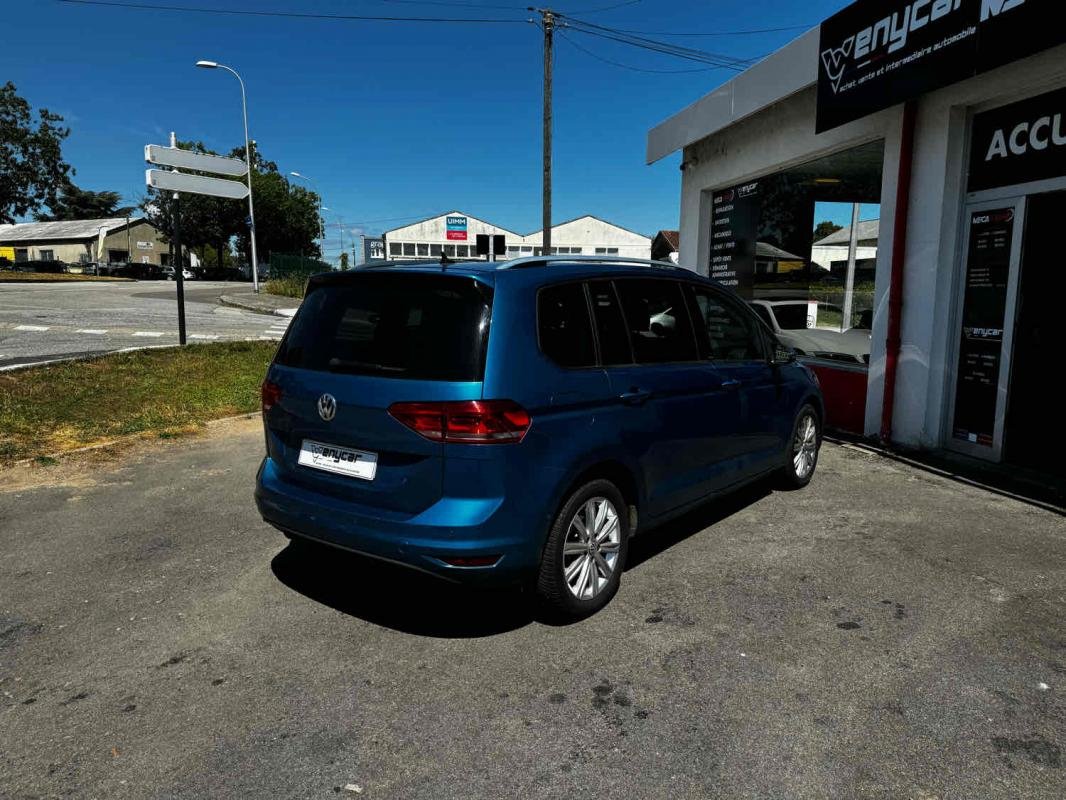 Volkswagen Touran - Photo 6