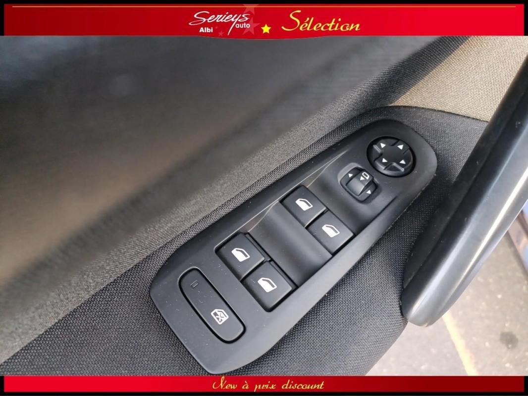Peugeot 308 - Photo 9