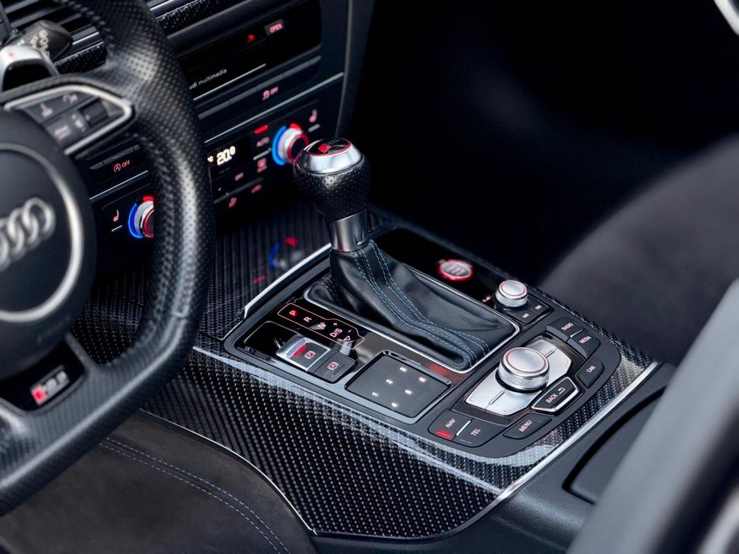 Audi RS6 - Photo 16