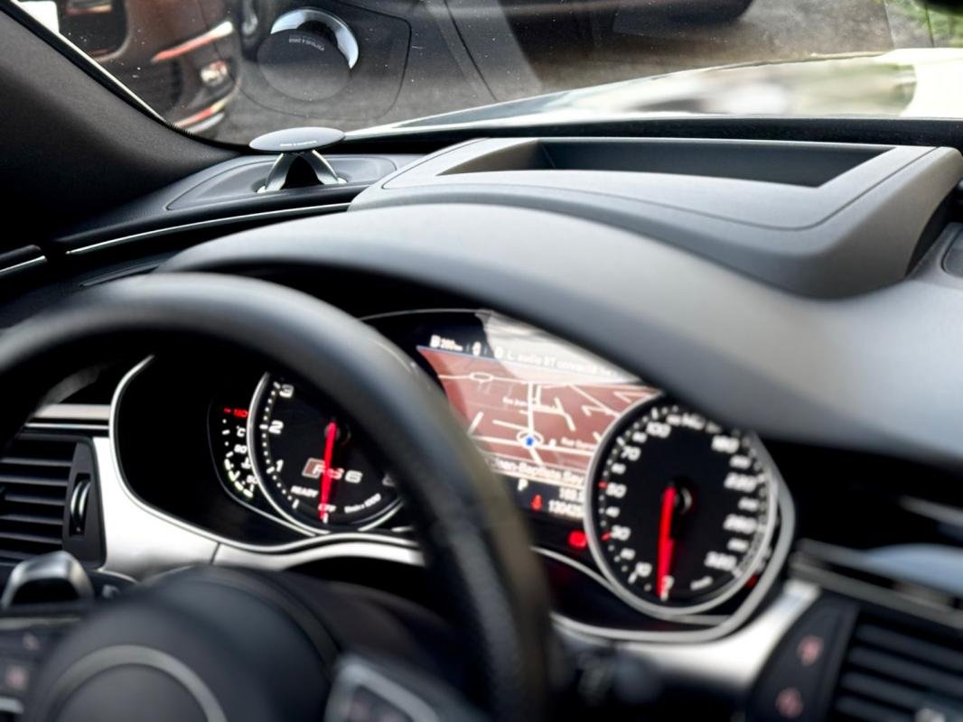 Audi RS6 - Photo 18