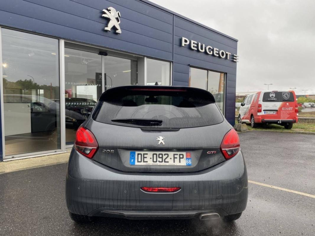 Peugeot 208 - Photo 6