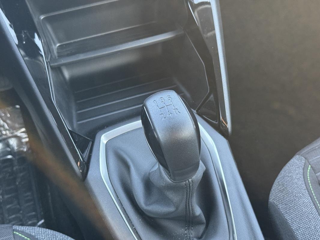 Peugeot 208 - Photo 11