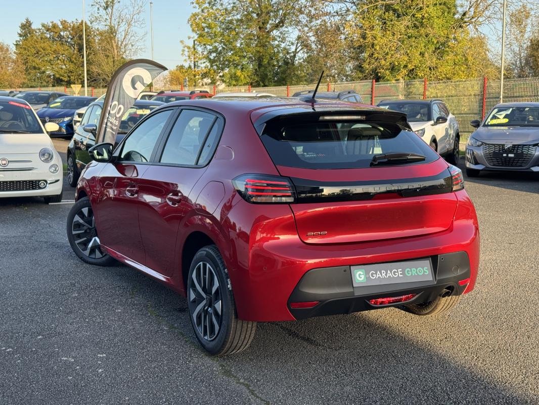 Peugeot 208 - Photo 2