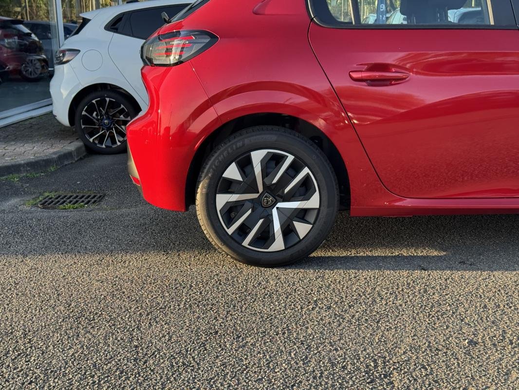 Peugeot 208 - Photo 22