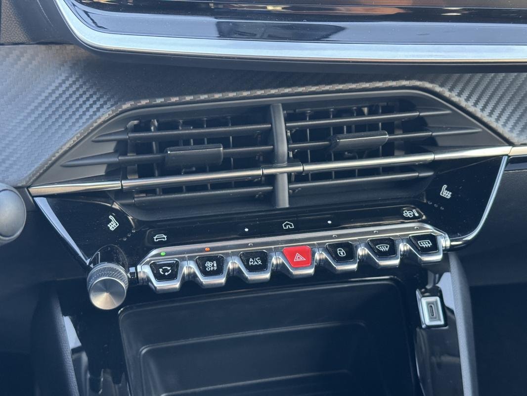 Peugeot 208 - Photo 10