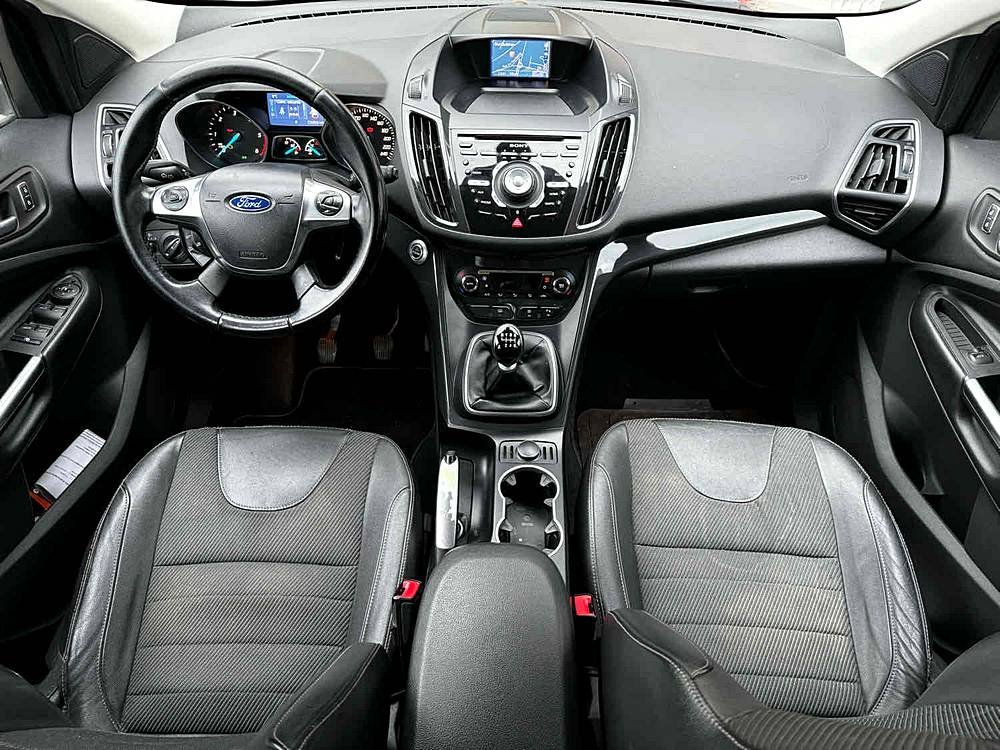 Ford Kuga - Photo 11