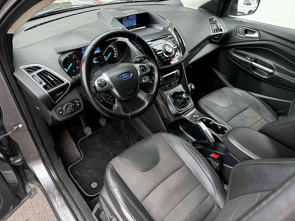Ford Kuga - Photo 8