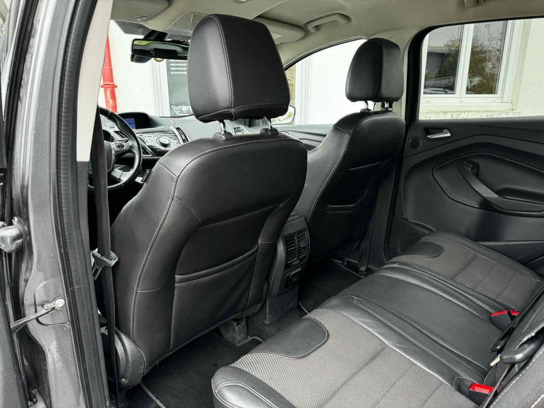 Ford Kuga - Photo 10
