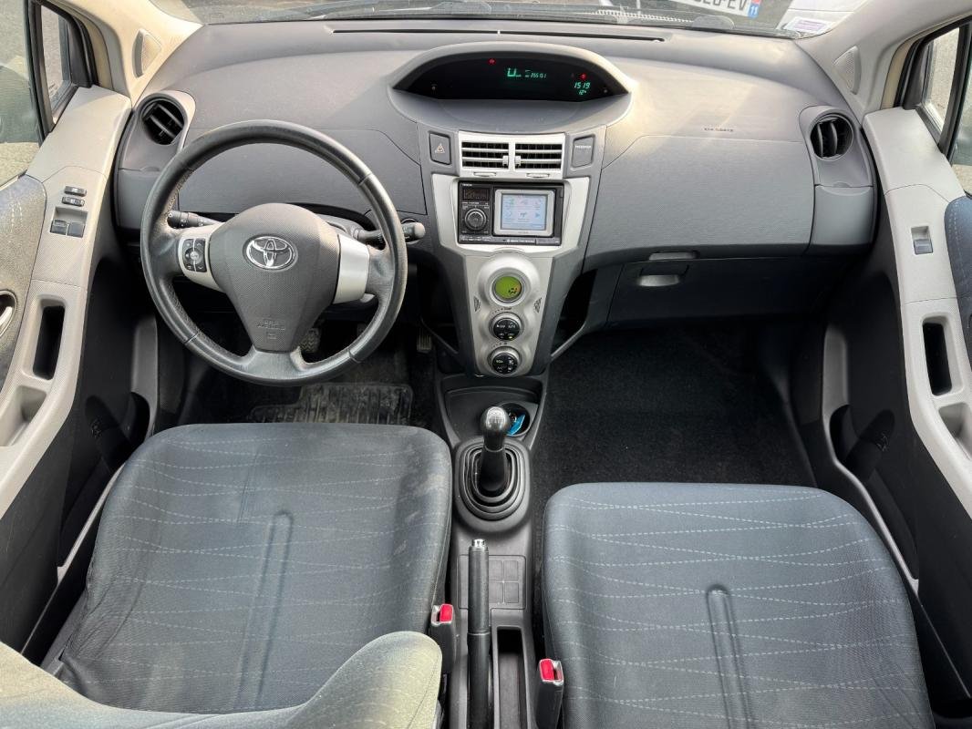 Toyota Yaris - Photo 5