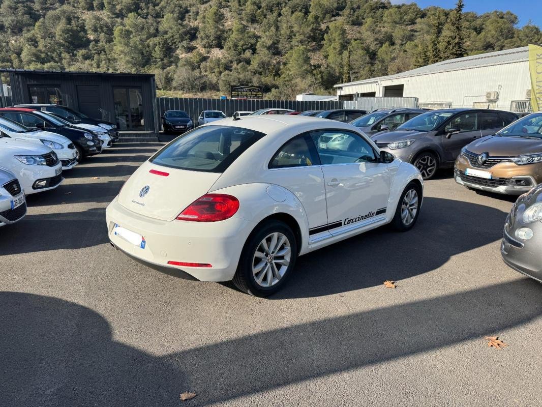 Volkswagen New Beetle - Photo 2
