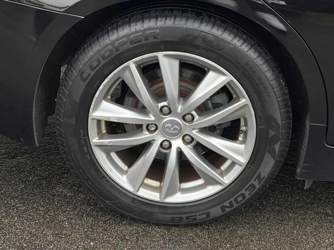 Infiniti Q50 - Photo 9