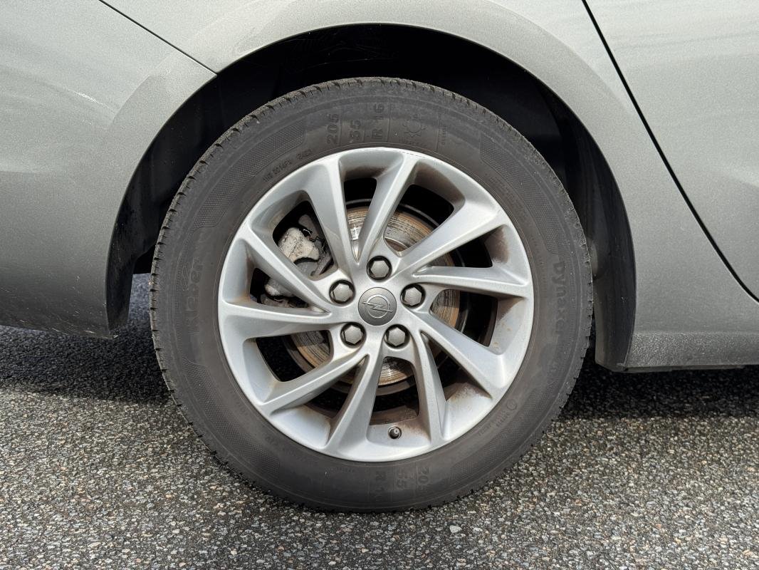 Opel Astra Sports Tourer - Photo 23