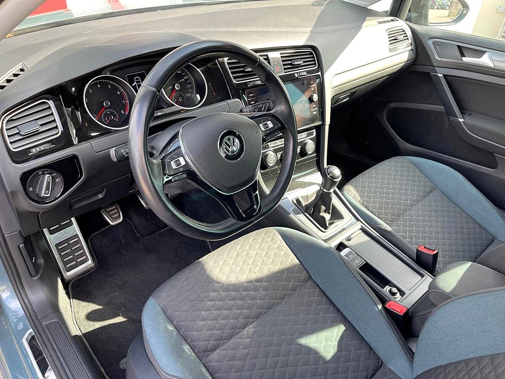 Volkswagen Golf - Photo 11