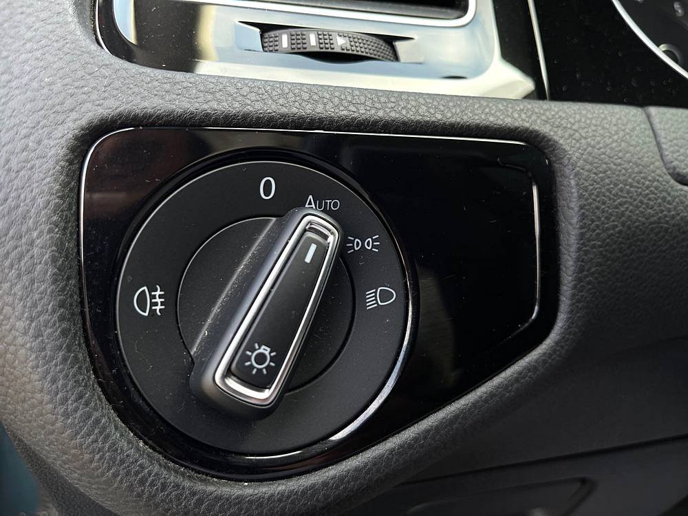 Volkswagen Golf - Photo 19