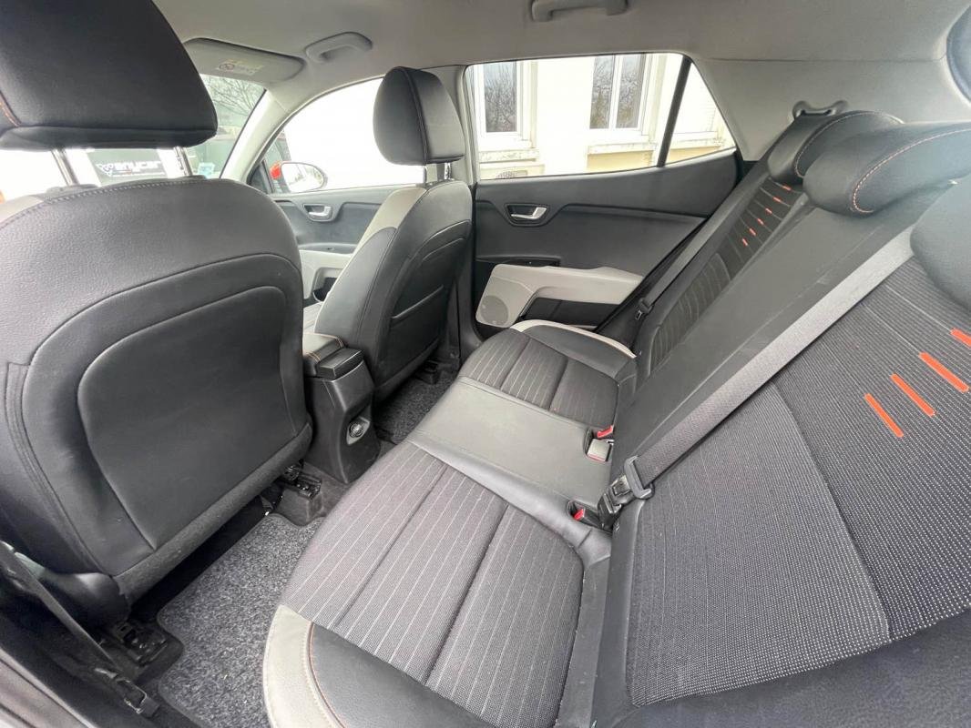 Kia Stonic - Photo 14