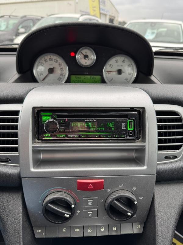 Lancia Ypsilon - Photo 4