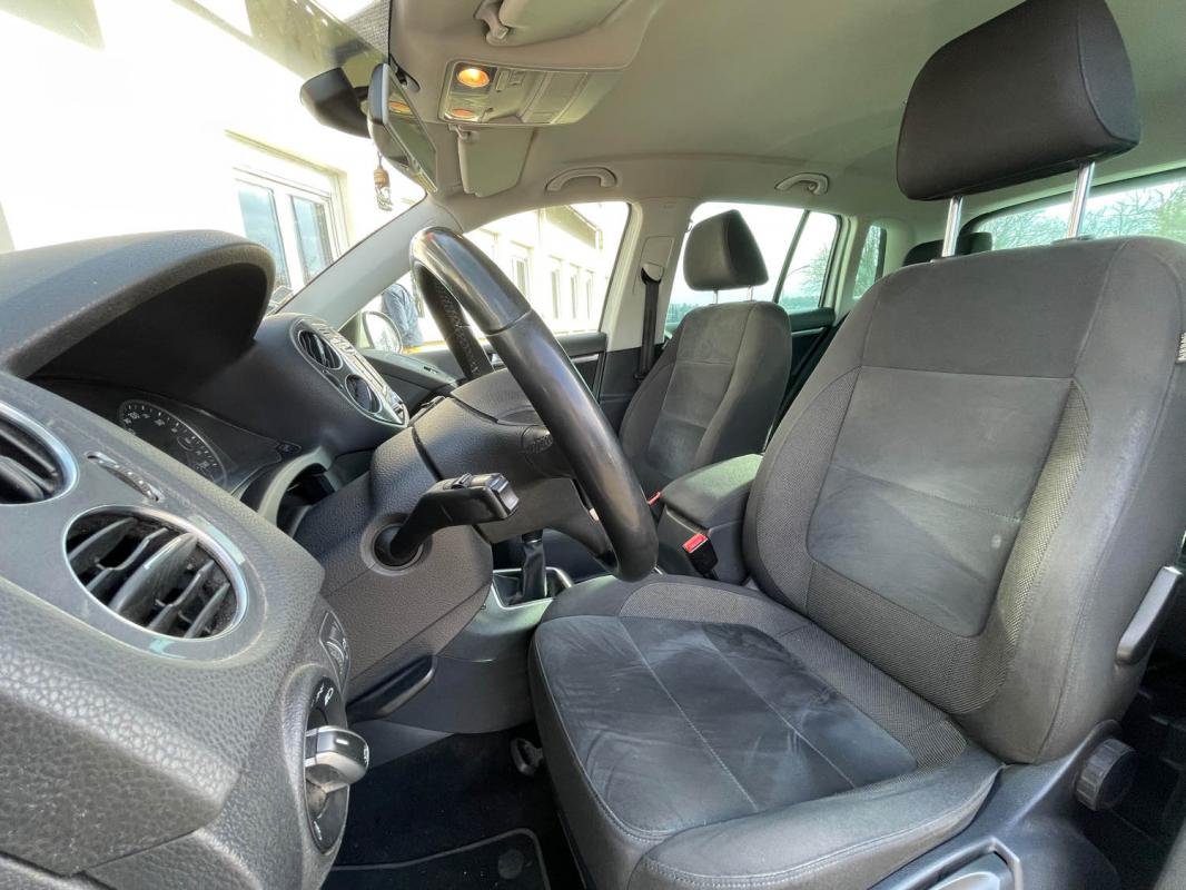 Volkswagen Tiguan - Photo 12