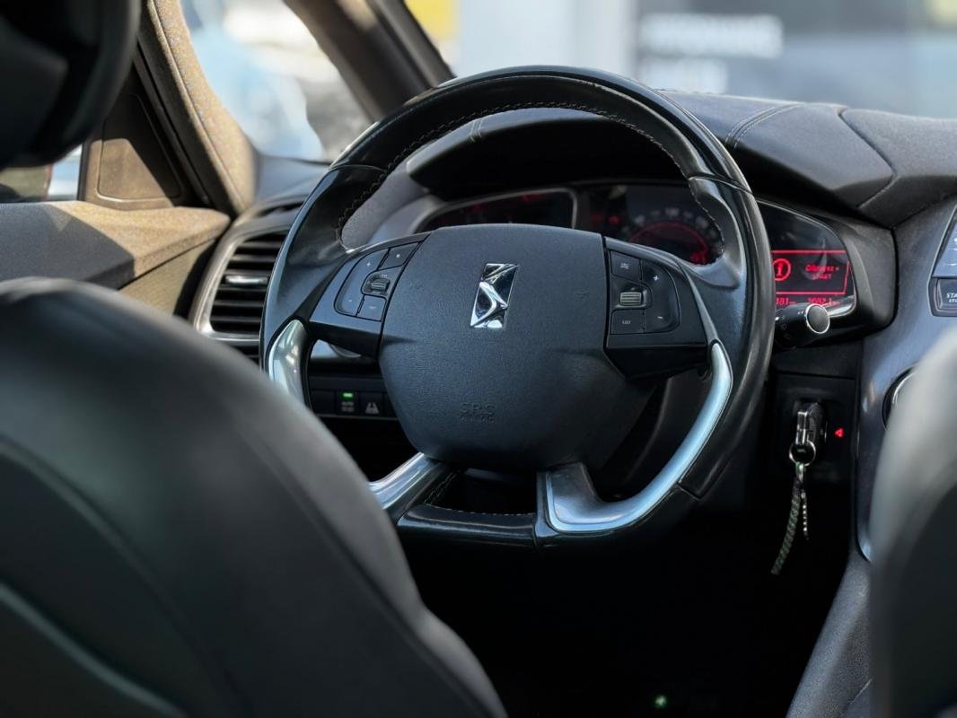 DS DS 5 - Photo 7