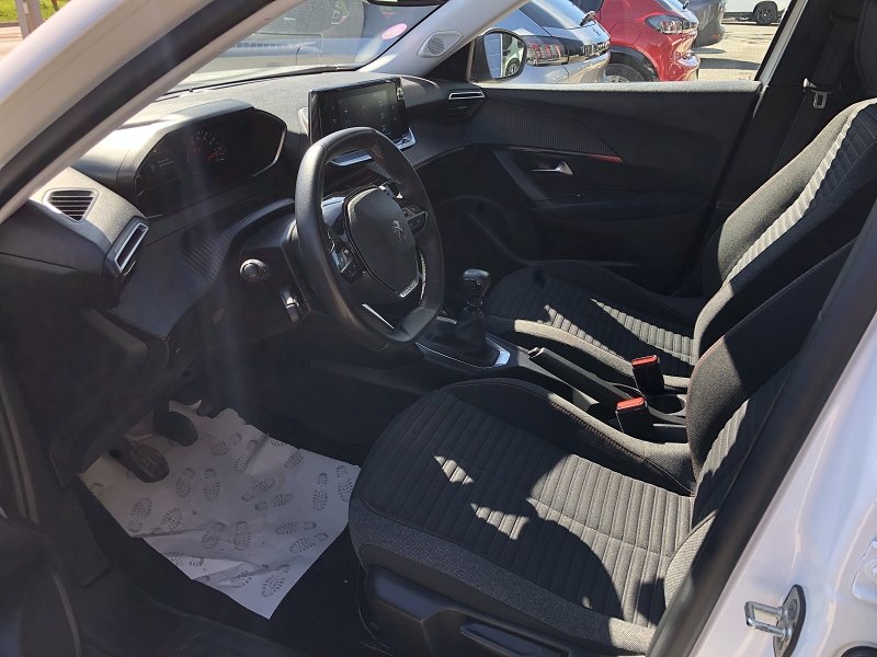 Peugeot 2008 - Photo 9