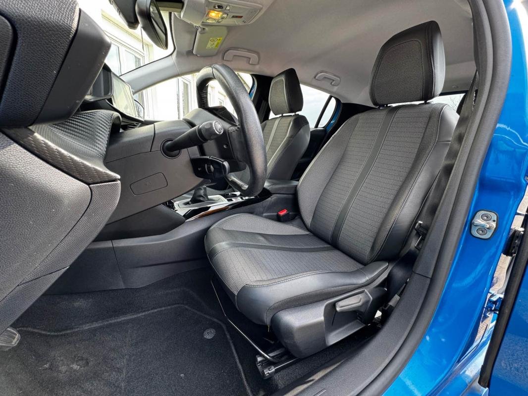 Peugeot 208 - Photo 11