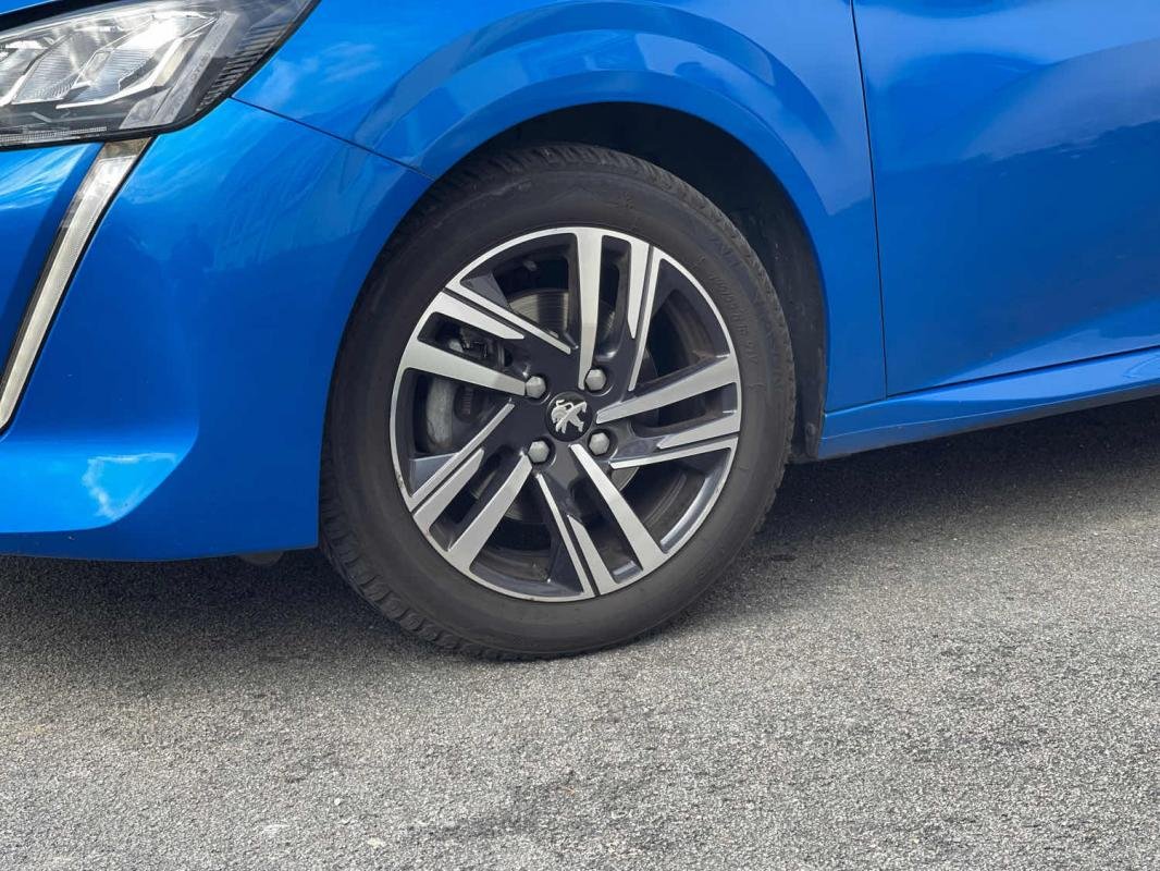 Peugeot 208 - Photo 9