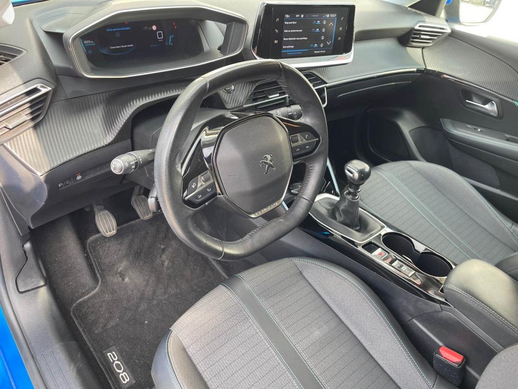 Peugeot 208 - Photo 10