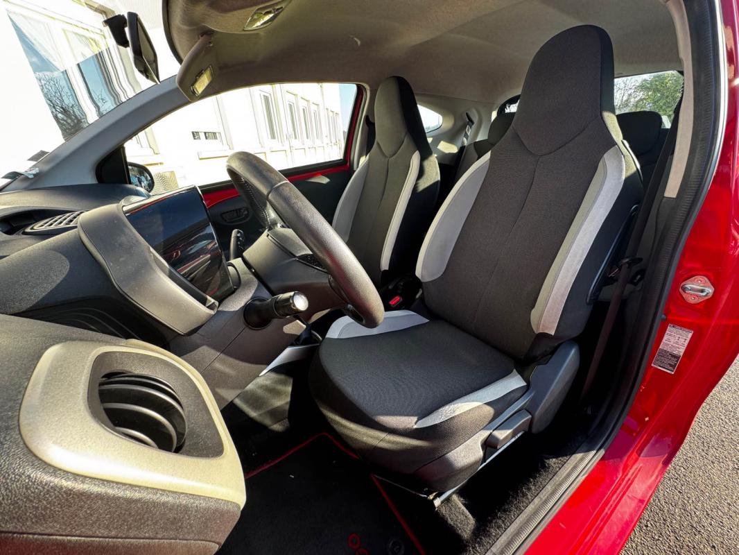 Toyota Aygo - Photo 11