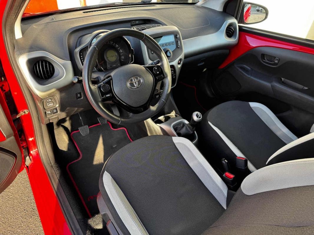 Toyota Aygo - Photo 9