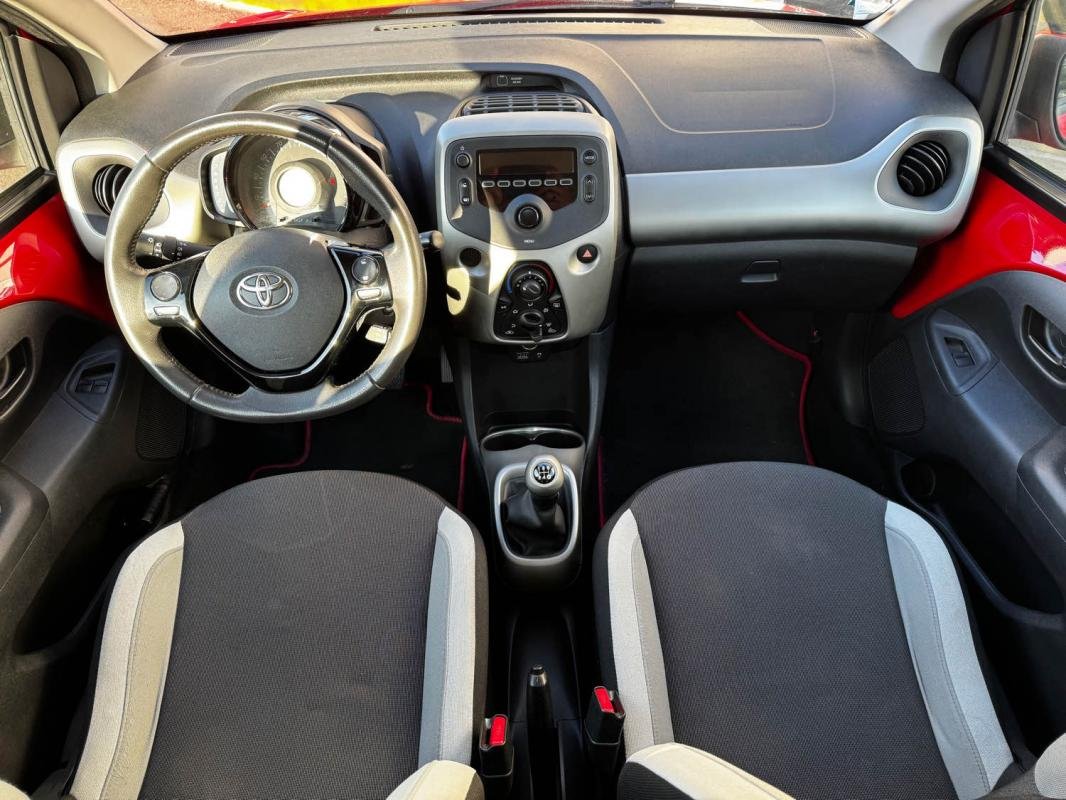 Toyota Aygo - Photo 10