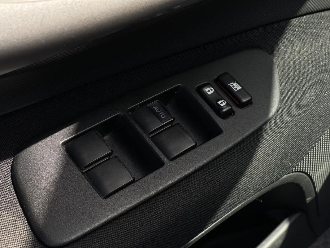Toyota Auris - Photo 18